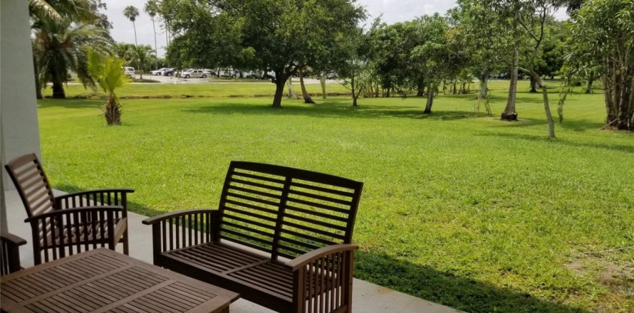 Casa en Wellington, Florida 4 dormitorios, 177.91 m2 № 1216146