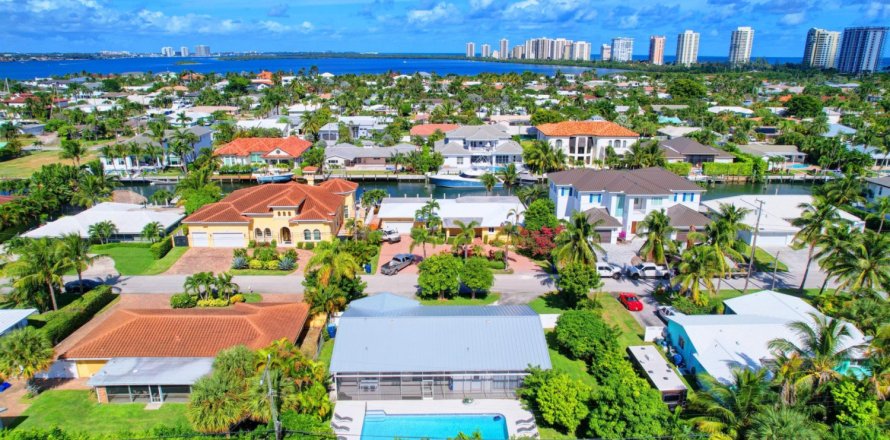 Casa en Riviera Beach, Florida 4 dormitorios, 168.99 m2 № 868414