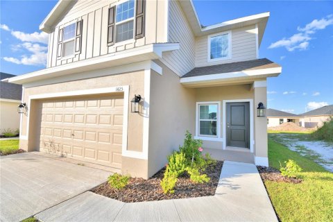 House in Winter Haven, Florida 4 bedrooms, 204.57 sq.m. № 1847153 - photo 3