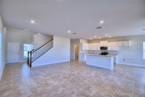 House in Winter Haven, Florida 4 bedrooms, 204.57 sq.m. № 1847153 - photo 8