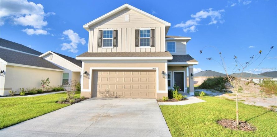 House in Winter Haven, Florida 4 bedrooms, 204.57 sq.m. № 1847153