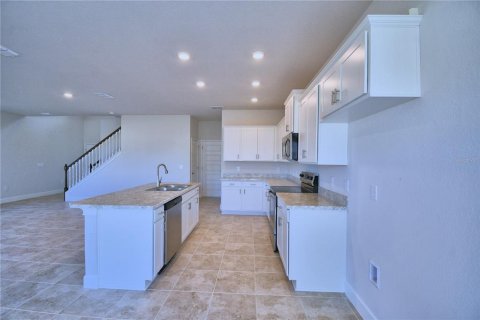 House in Winter Haven, Florida 4 bedrooms, 204.57 sq.m. № 1847153 - photo 14