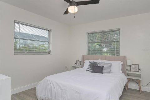 Casa en alquiler en Rotonda, Florida, 3 dormitorios, 131.46 m2 № 1624563 - foto 17