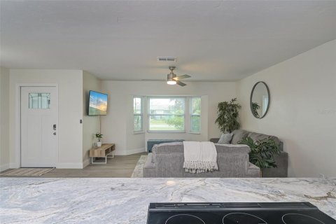 Casa en alquiler en Rotonda, Florida, 3 dormitorios, 131.46 m2 № 1624563 - foto 7