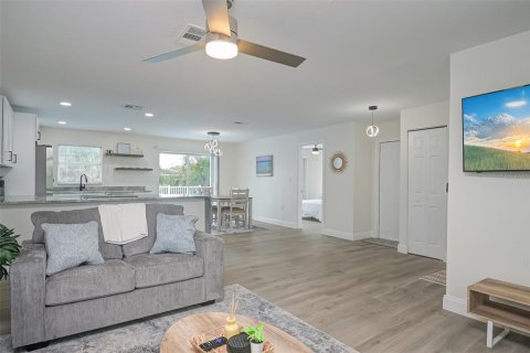 Casa en alquiler en Rotonda, Florida, 3 dormitorios, 131.46 m2 № 1624563 - foto 5
