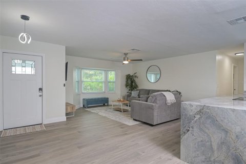 Casa en alquiler en Rotonda, Florida, 3 dormitorios, 131.46 m2 № 1624563 - foto 3