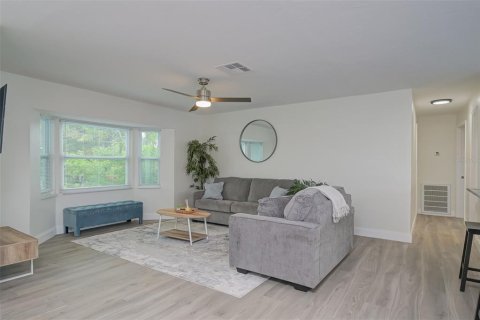 Casa en alquiler en Rotonda, Florida, 3 dormitorios, 131.46 m2 № 1624563 - foto 6