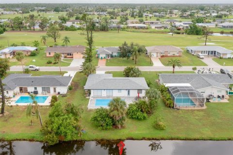 Casa en alquiler en Rotonda, Florida, 3 dormitorios, 131.46 m2 № 1624563 - foto 1