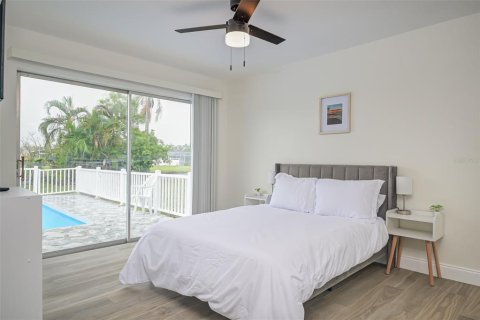 Casa en alquiler en Rotonda, Florida, 3 dormitorios, 131.46 m2 № 1624563 - foto 14