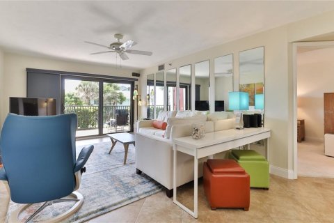 Condo in New Smyrna Beach, Florida, 3 bedrooms  № 1130900 - photo 23