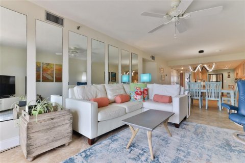 Condo in New Smyrna Beach, Florida, 3 bedrooms  № 1130900 - photo 30