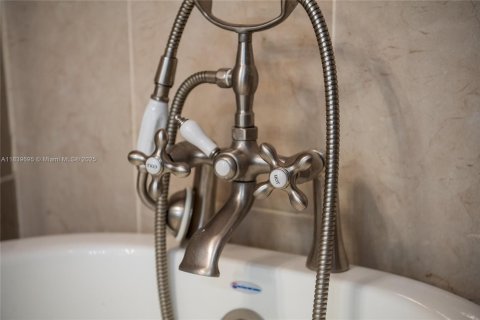Купить виллу или дом в Майами, Флорида 3 спальни, 125.42м2, № 1828763 - фото 18