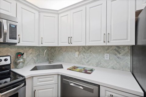 Condo in Palm City, Florida, 3 bedrooms  № 2194064 - photo 18