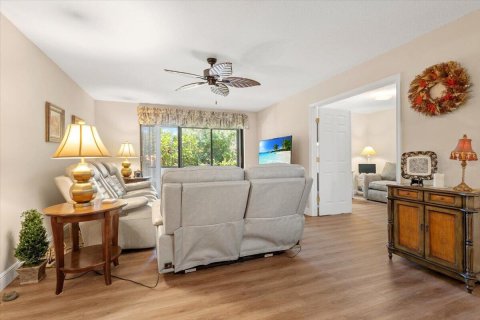 Condo in Palm City, Florida, 3 bedrooms  № 2194064 - photo 13