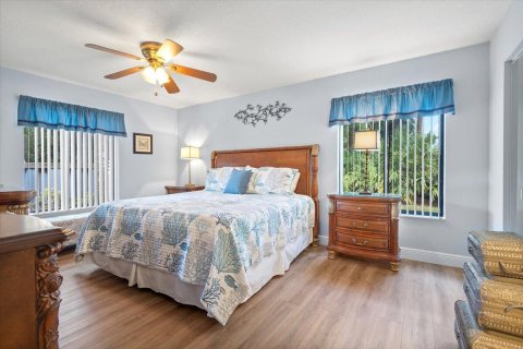 Condo in Palm City, Florida, 3 bedrooms  № 2194064 - photo 26