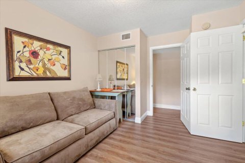 Condo in Palm City, Florida, 3 bedrooms  № 2194064 - photo 25