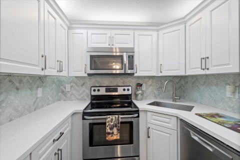 Condo in Palm City, Florida, 3 bedrooms  № 2194064 - photo 17