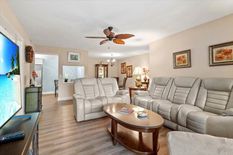 Condo in Palm City, Florida, 3 bedrooms  № 2194064 - photo 11