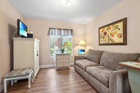 Condo in Palm City, Florida, 3 bedrooms  № 2194064 - photo 24