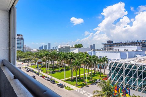 Copropriété à vendre à Miami Beach, Floride: 2 chambres, 89.19 m2 № 2072202 - photo 21