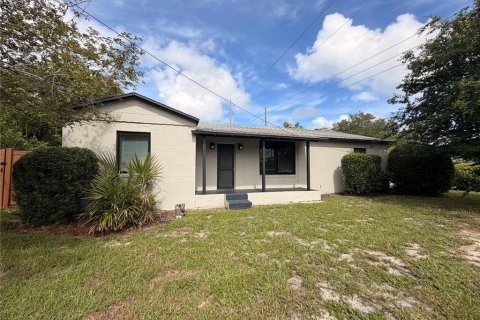 Villa ou maison à Apopka, Floride 4 chambres, 139.35 m2 № 2298429