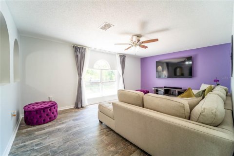 Villa ou maison à louer à Wesley Chapel, Floride: 4 chambres, 204.38 m2 № 1644715 - photo 6