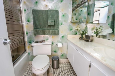 Condominio en venta en Aventura, Florida, 2 dormitorios, 96.9 m2 № 1860272 - foto 17