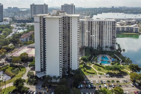 Condominio en venta en Aventura, Florida, 2 dormitorios, 96.9 m2 № 1860272 - foto 25
