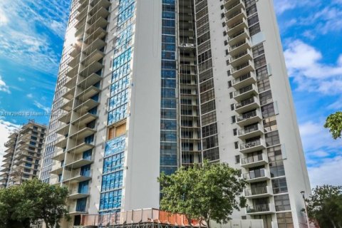 Condominio en venta en Aventura, Florida, 2 dormitorios, 96.9 m2 № 1860272 - foto 24