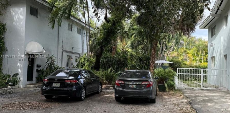 Terreno en Coral Gables, Florida № 1859787