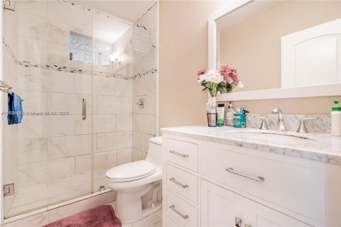 Снять в аренду виллу или дом в Корал-Спрингс, Флорида 3 спальни, 152.27м2, № 1946967 - фото 12