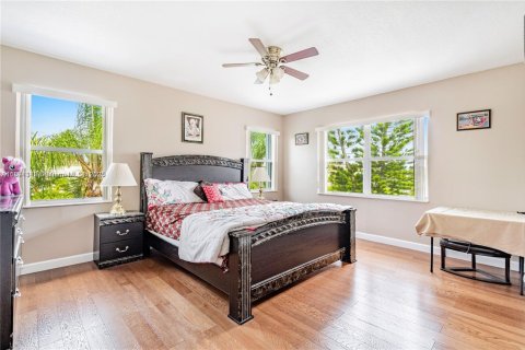 Снять в аренду виллу или дом в Корал-Спрингс, Флорида 3 спальни, 152.27м2, № 1946967 - фото 13