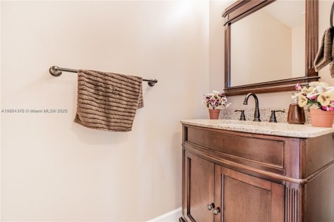 Снять в аренду виллу или дом в Корал-Спрингс, Флорида 3 спальни, 152.27м2, № 1946967 - фото 10