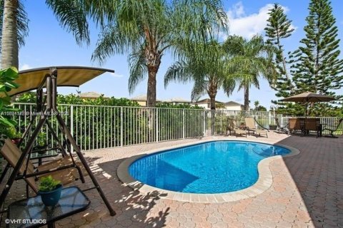 Снять в аренду виллу или дом в Корал-Спрингс, Флорида 3 спальни, 152.27м2, № 1946967 - фото 17