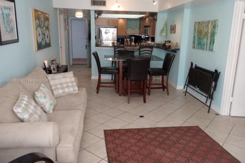 Copropriété à vendre à Miami Beach, Floride: 1 chambre, 76.18 m2 № 1996460 - photo 2