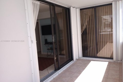 Copropriété à vendre à Miami Beach, Floride: 1 chambre, 76.18 m2 № 1996460 - photo 13