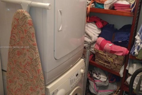 Copropriété à vendre à Miami Beach, Floride: 1 chambre, 76.18 m2 № 1996460 - photo 12