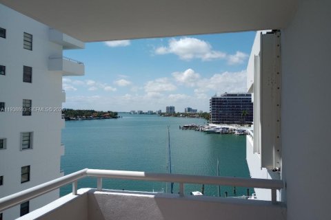 Copropriété à vendre à Miami Beach, Floride: 1 chambre, 76.18 m2 № 1996460 - photo 14
