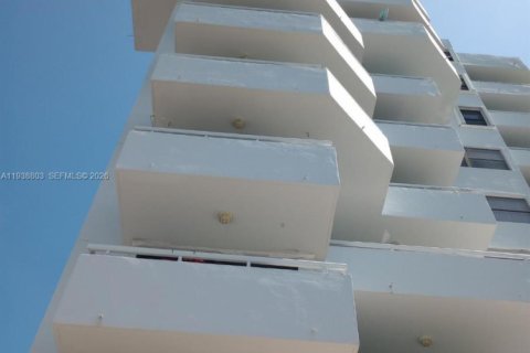Copropriété à vendre à Miami Beach, Floride: 1 chambre, 76.18 m2 № 1996460 - photo 23