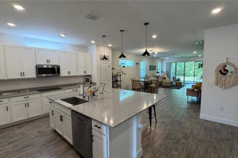 Villa ou maison à louer à Clermont, Floride: 4 chambres, 218.88 m2 № 2381264 - photo 8