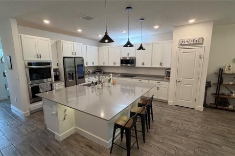 Villa ou maison à louer à Clermont, Floride: 4 chambres, 218.88 m2 № 2381264 - photo 5