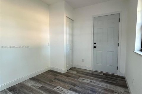 House in Homestead, Florida 3 bedrooms, 122.91 sq.m. № 1890394 - photo 23