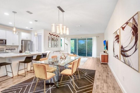 Touwnhouse à vendre à Lutz, Floride: 3 chambres, 214.33 m2 № 1720664 - photo 4