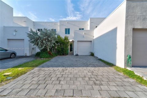 Touwnhouse à vendre à Doral, Floride: 3 chambres, 157.19 m2 № 1945217 - photo 23