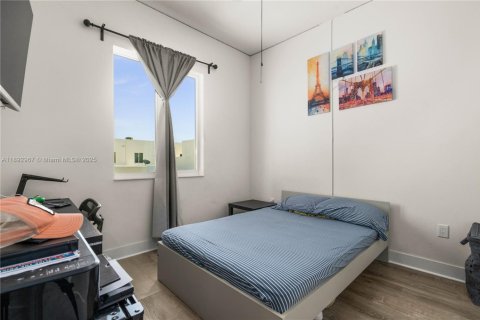 Touwnhouse à vendre à Doral, Floride: 3 chambres, 157.19 m2 № 1945217 - photo 16