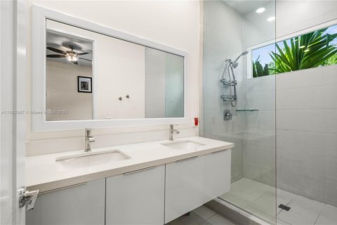 Touwnhouse à vendre à Doral, Floride: 3 chambres, 157.19 m2 № 1945217 - photo 14