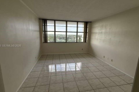 Снять в аренду кондоминиум в Норт-Майами-Бич, Флорида 1 спальня, 72.46м2, № 2001316 - фото 21