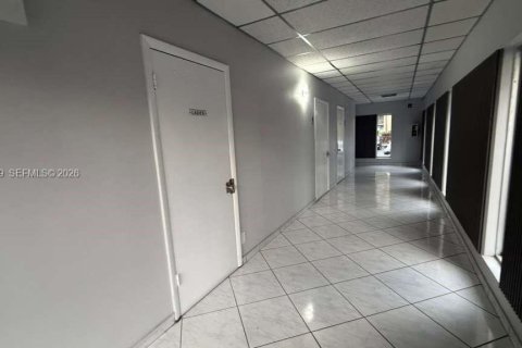 Снять в аренду кондоминиум в Норт-Майами-Бич, Флорида 1 спальня, 72.46м2, № 2001316 - фото 30