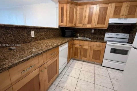 Снять в аренду кондоминиум в Норт-Майами-Бич, Флорида 1 спальня, 72.46м2, № 2001316 - фото 12