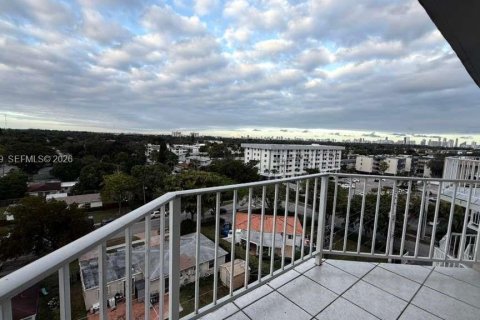 Снять в аренду кондоминиум в Норт-Майами-Бич, Флорида 1 спальня, 72.46м2, № 2001316 - фото 9